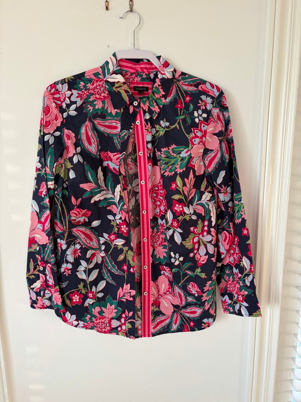 Talbots Navy Floral Button-Up Blouse with Pink Trim Sz M 100% Cotton